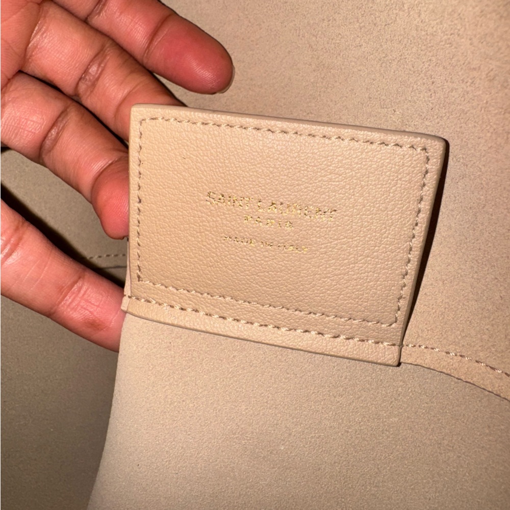 AUTHENTIC SAINT LAURENT LEATHER SHOPPING TOTE - Picture 12 of 16